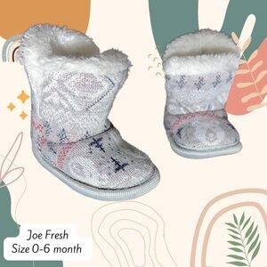 Joe Fresh size small (0-6 month) crib boots